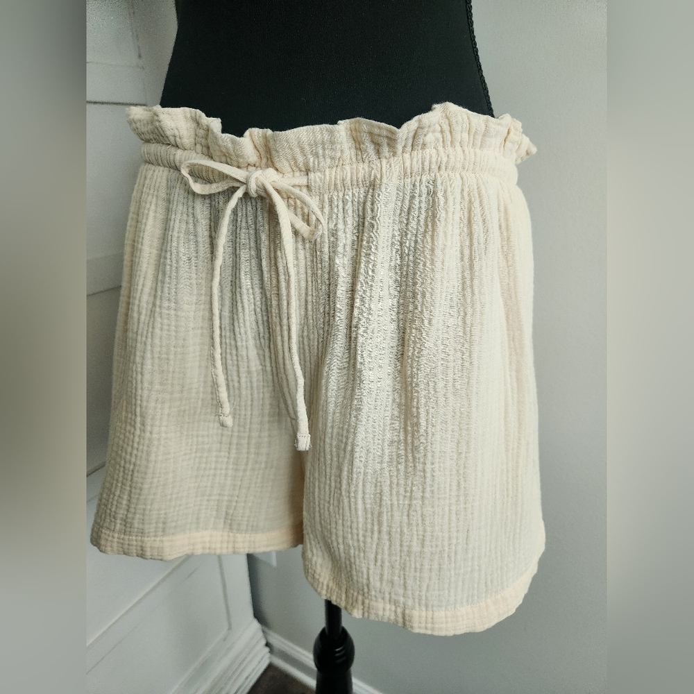 Universal Thread Shorts - Picture 2 of 8